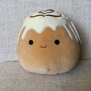 Squishmallows 8” Chanel Cinnamon Roll. New with tags.